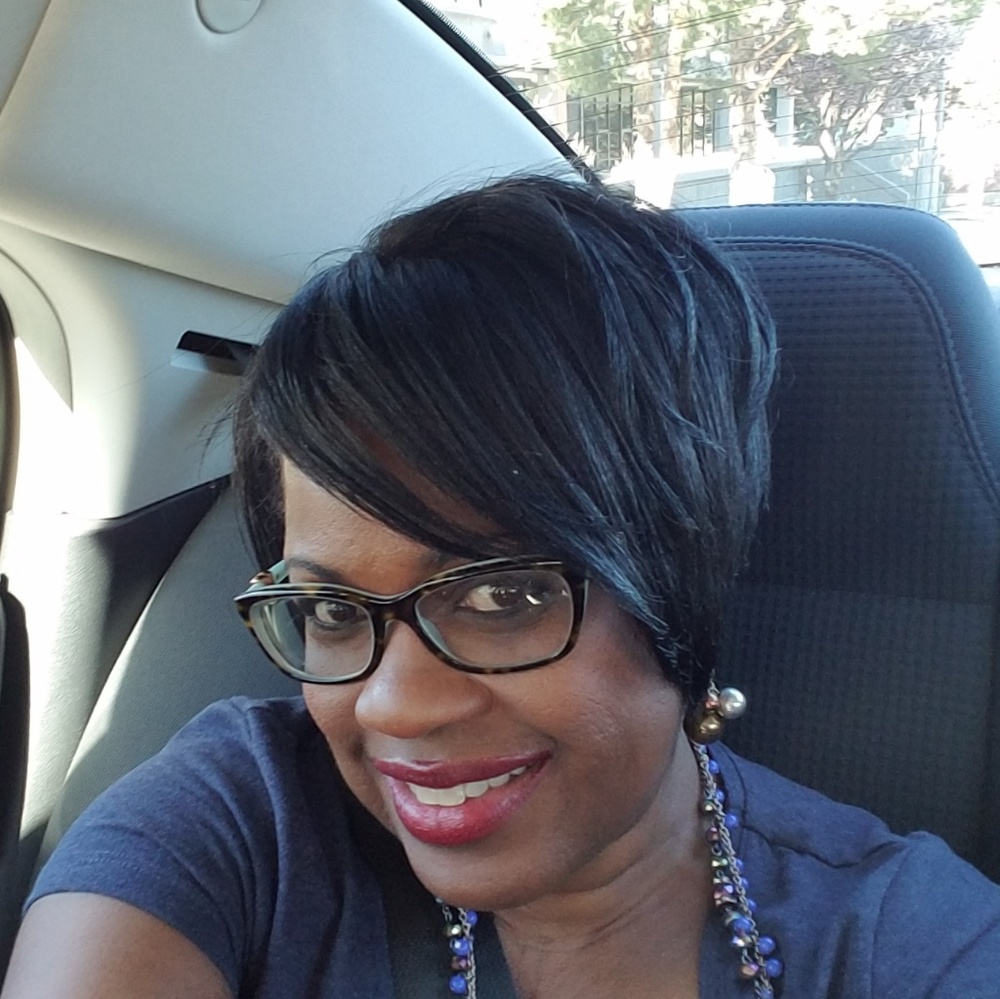 Meet your Posher, Carlis